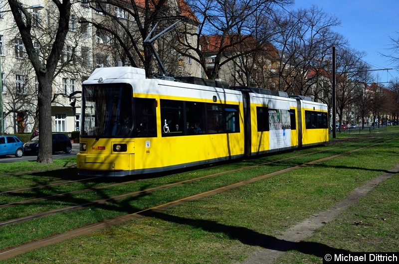 Bild: 1036 als Linie M13 kurz vor der Haltestelle Björnsonstr.
