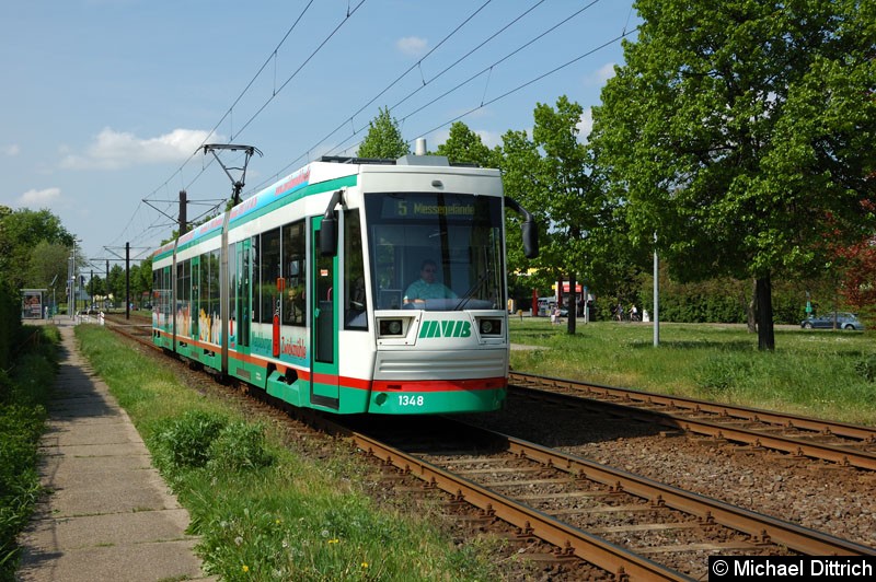 Bild: 1348 als Linie 5 kurz hinter der Haltestelle Albert-Vater-Str.