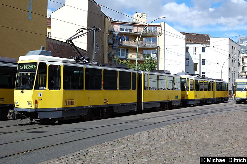 Bild: 7074 als Linie M4 in der Großen Präsidentenstr.