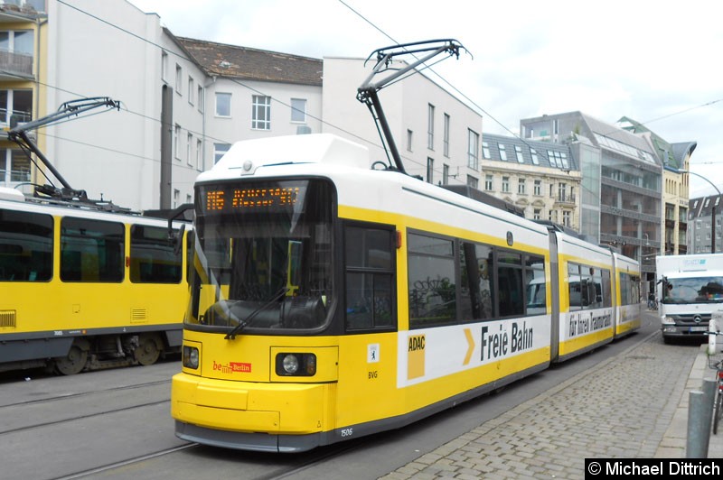 Bild: 1506 als Linie M6 in der Großen Präsidentenstr.