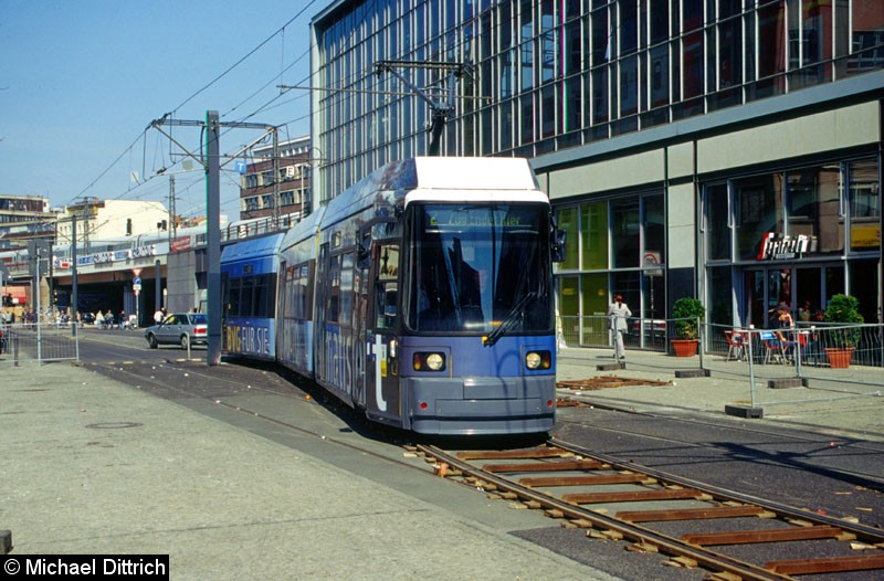 Bild: 2028 als Linie 2 beim Wenden in der Gonthardstraße.