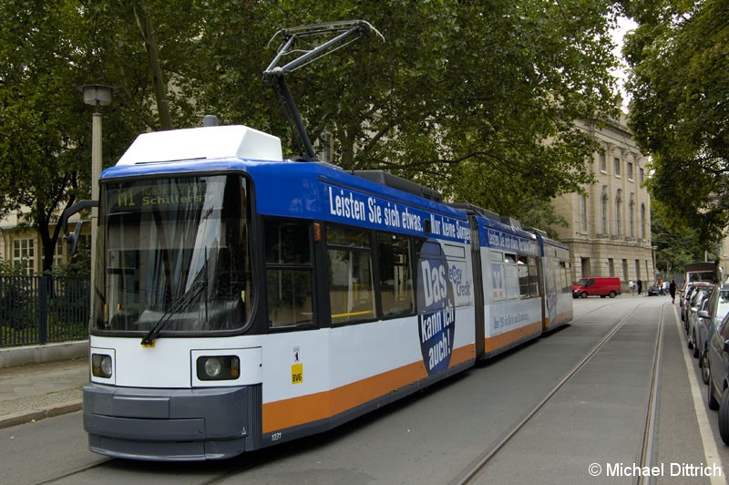 Bild: 1031 als Linie M1 an der Haltestelle Am Kupfergraben.
