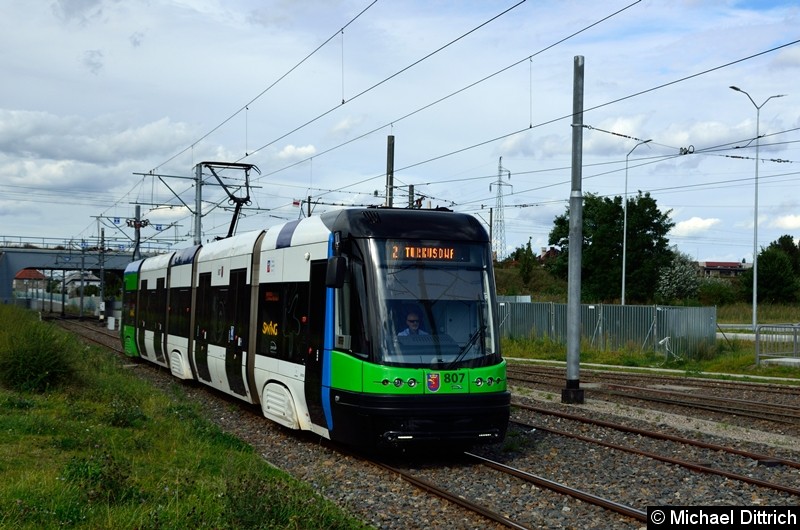 Wagen 807 als Linie 2 kurz vor der Haltestelle Turkosowa.