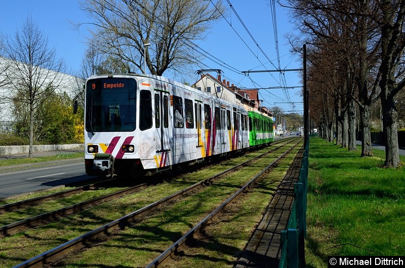 Bild: 6231 + 6112 als Linie 9 zwischen den Haltestellen Bauweg und Körtingsdorfer Weg.