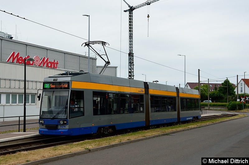 Bild: 1124 als Linie 3E in Sommerfeld.
