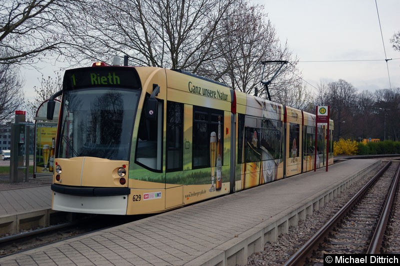 Bild: 629 als Linie 1 an der Endstelle Thüringenhalle.