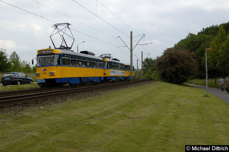 Bild: 2191 als Linie 7 zwischen den Haltestellen Paunsdorf-Nord und Ahornstraße.