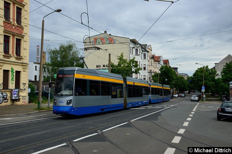 1350 + 1323 als Linie 11 in der Bornaischen Str.