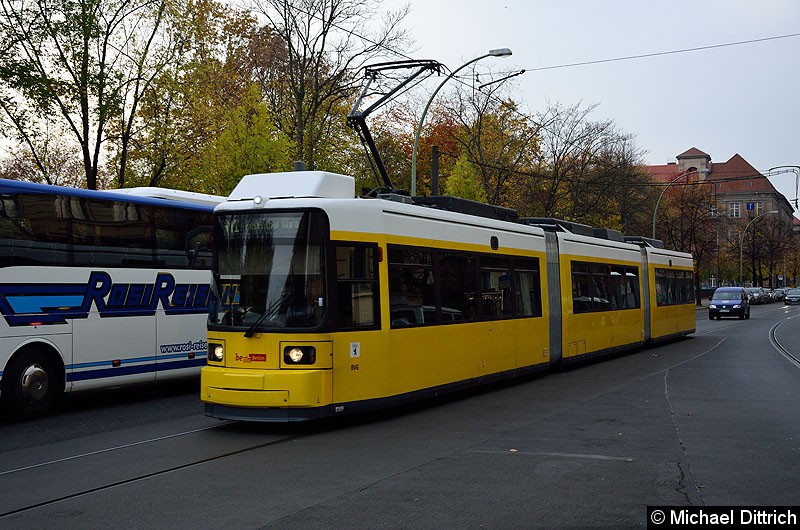 Bild: 1089 als Linie M1 am Monbijouplatz.