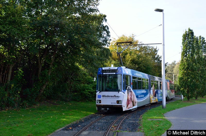 Bild: Wagen 8158 mit Beiwagen auf einem Abstellgleis neben der Wendeschleife Hauptbahnhof.