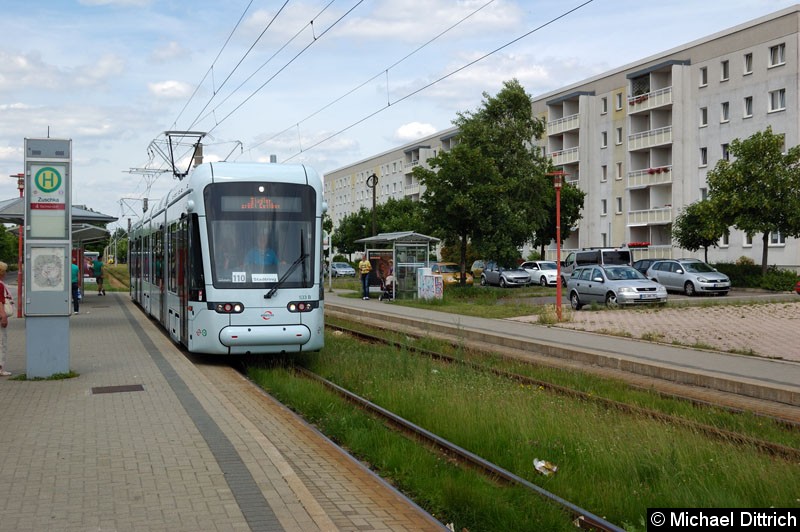 Gastfahrzeug 533 (Variobahn) der BOGESTRA an der Haltestelle Zuschka.