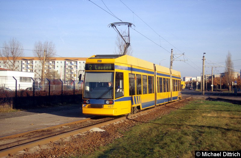 Bild: 1127 als Linie 2 in der Haltestelle Lausen.