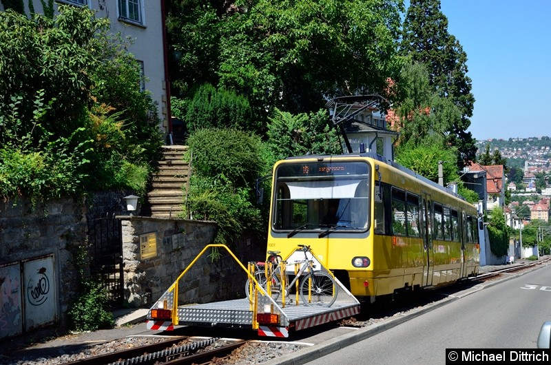 Bild: Zahnradbahn 1001 zwischen den Haltestellen Wielandshöhe und Pfaffenweg.