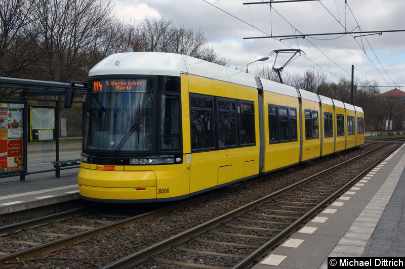 Bild: 8006 als Linie M4 an der Haltestelle Stadion Buschallee/Hansastr.