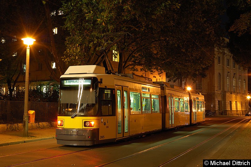 Bild: 2005 als Linie M1 an der Haltestelle Am Kupfergraben.