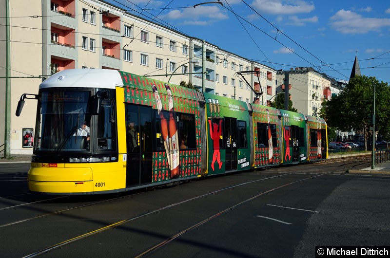 Bild: 4001 als Linie M10 auf der Kreuzung Kniprodestr./Danziger Str.