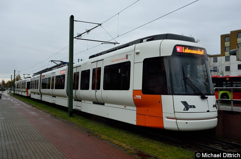 Wagen 5005 und 5013 als Linie 4 an der Endstelle Lohmannshof.