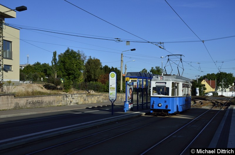 Bild: Ebenfalls am Korso nahm der Wagen 39 teil, der als zweiter Wagen an der Huttenstraße vorbei kam.