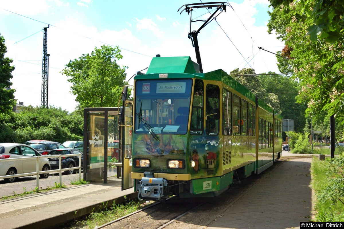 Bild: Wagen 28 in der Haltestelle S-Bf. Friedrichshagen.