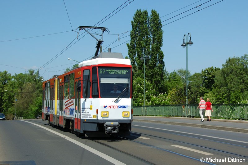 Bild: 6150 als Linie 67 auf der Dammbrücke.