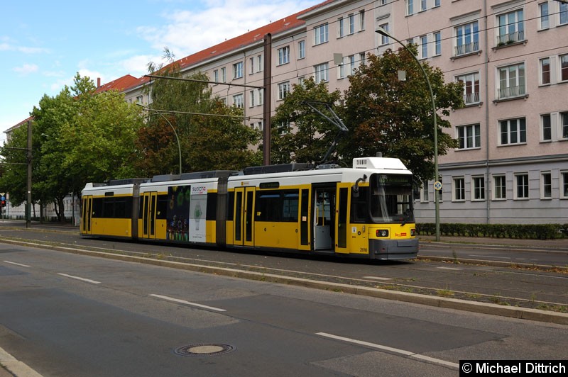 Bild: 2010 als Linie M8 in der Endstelle Kniprodestr.