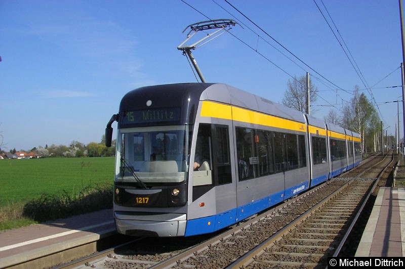 Bild: 1217 als Linie 15 an der Haltestelle Rosegger Straße.