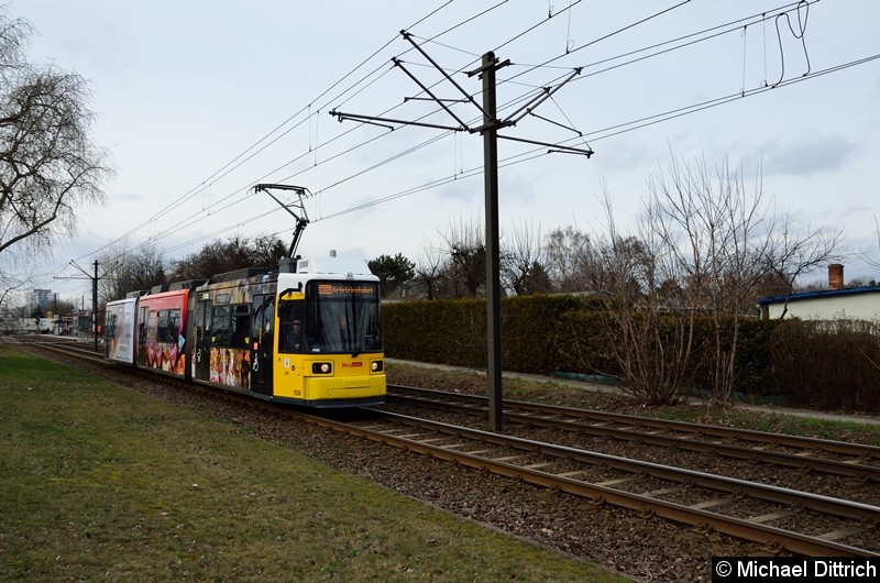 Bild: 1520 als Betriebsfahrt kurz hinter der Haltestelle Landsberger Allee/Rhinstr.