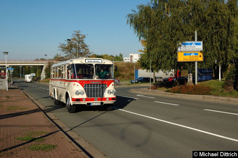 Bild: Nach dem Ende des Tag der offenen Tür, fuhren die Busse wieder nach Hause.