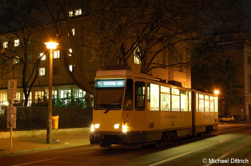 Bild: 7010 als Linie M1 an der Haltestelle Am Kupfergraben.