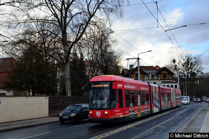 Bild: 2806 als Linie 11 an der Haltestelle Angelikastraße.