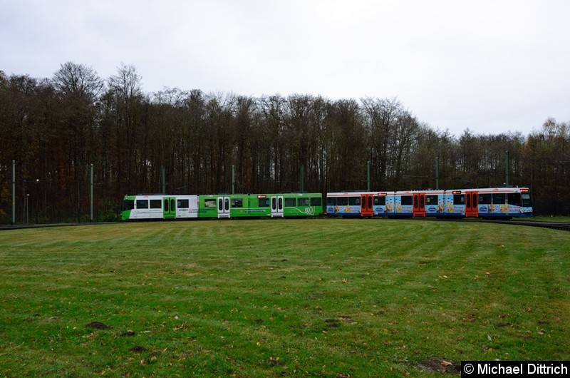 Bild: Wagen 566 und 567 als Linie 4 in der Wendeschleife Lohmannshof.
