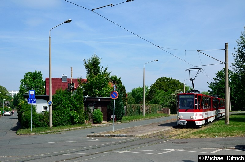 Bild: 530 und 522 als Stadtrundfahrt in der Wendeschleife in der Marie-Elise-Kayser-Str.