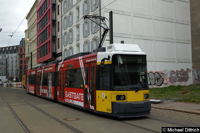 Bild: 1092 als Linie M6 in der Großen Präsidentenstraße.