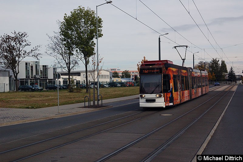 Bild: MGT6D/E 607 als Linie 1 kurz vor der Haltestelle Mittelhäuser Straße.
