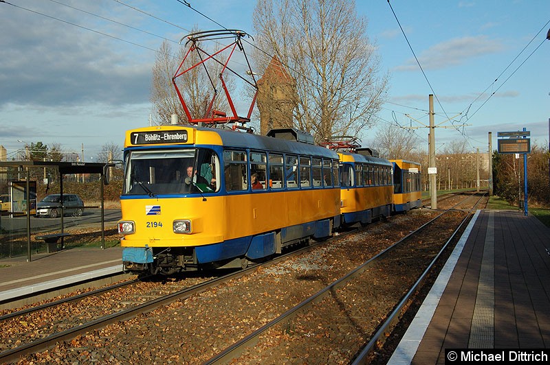 Bild: 2194 als Linie 7 in der Haltestelle Paunsdorf Strbf.