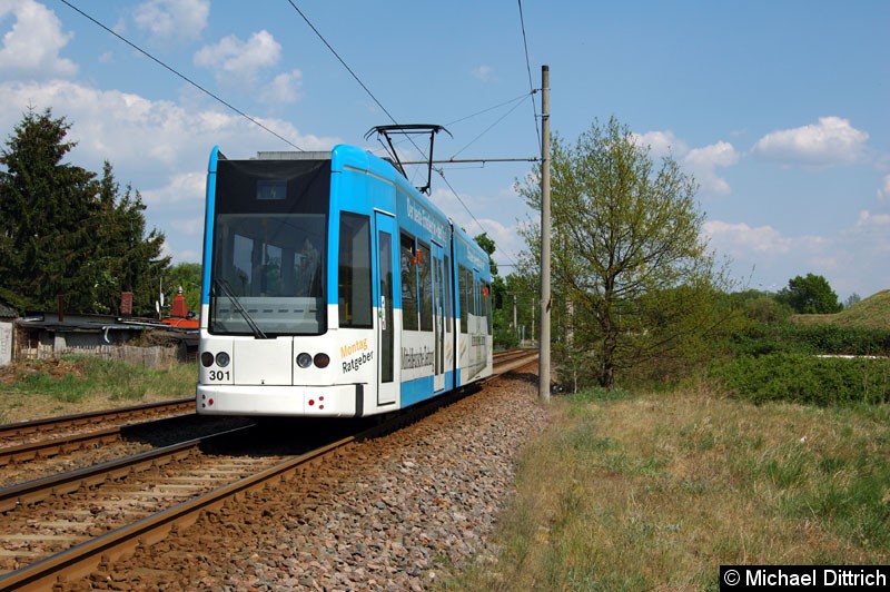 Bild: 301 als Linie 4 auf dem Weg zur Sporthalle, Kreuzbergstr.