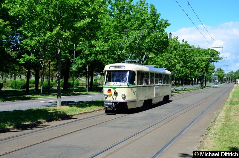 Bild: Wagen 1001 kurz vor der Haltestelle Jerichower Platz.