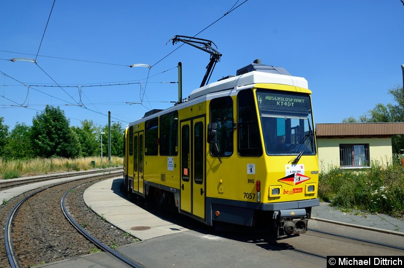 Bild: 7057 + 7058 in der Wendeschleife Falkenberg.