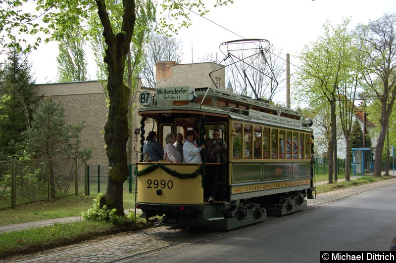 Bild: Wagen 2990 auf dem Weg zum Bahnhof Rahnsdorf.