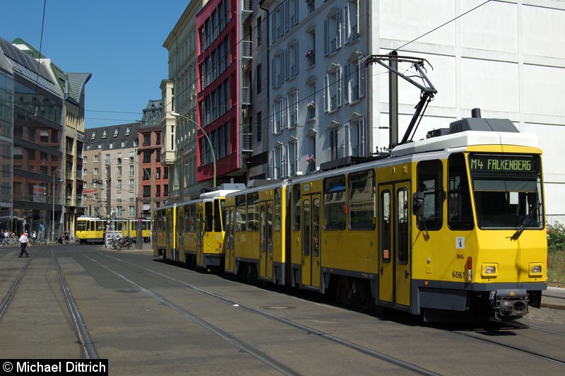 Bild: 6061 als Linie M4 in der Großen Präsidentenstraße.
