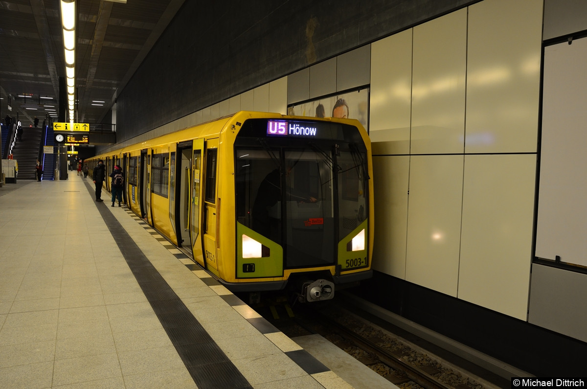 Bild: Eröffnung der U5 zu Hauptbahnhof.
5003 nach Hönow.