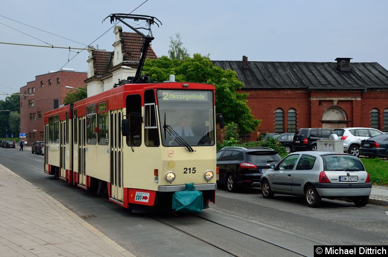 Bild: 215 als Linie 2 in der Logenstr. auf dem Weg zum Messegelände.