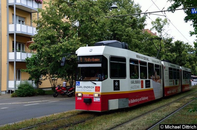 Bild: GT-E 208 zwischen den Haltestellen Sanderring und Löwenbrücke.