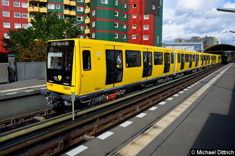 Bild: Noch einmal 1026 (ICKE) als U12/1 im Bahnhof Prinzenstr.