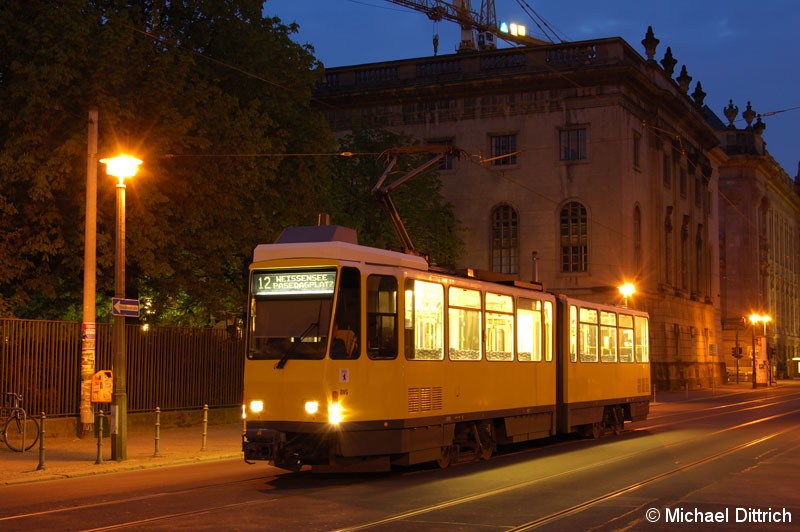 Bild: 6020 als Linie 12 an der Haltestelle Am Kupfergraben.