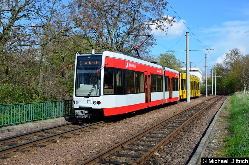 674 + 673 als Linie 3 in der Wendeschleife Südstadt.