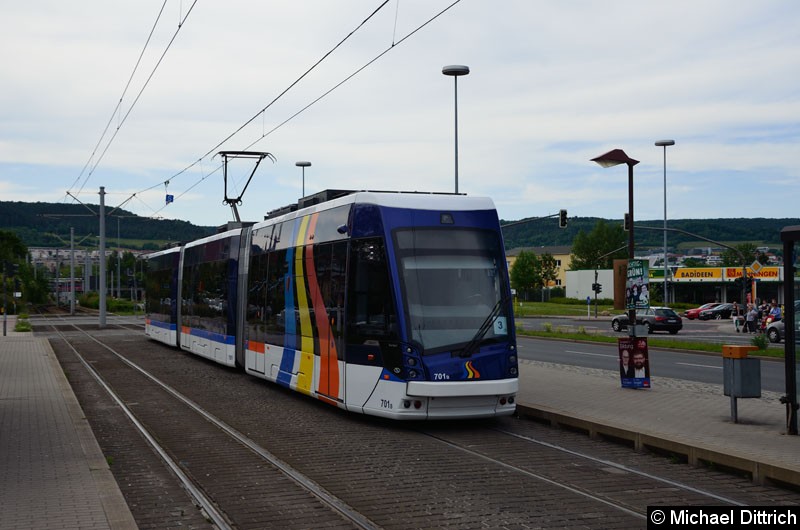 Bild: Wagen 701 als Linie 3 an der Haltestelle Burgaupark.