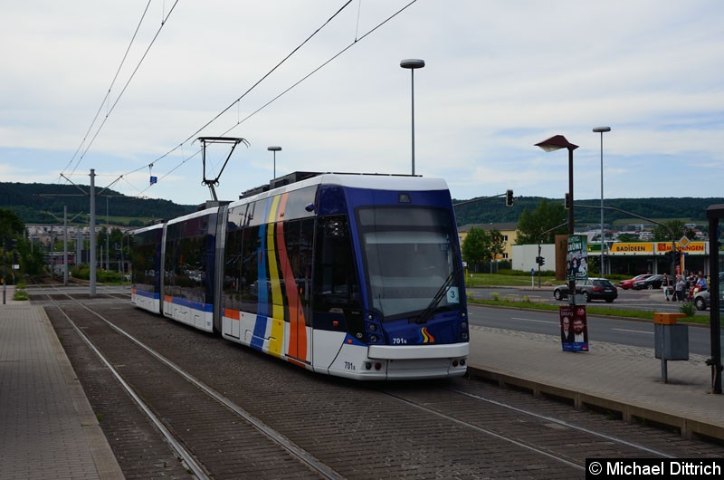 Bild: Wagen 701 als Linie 3 an der Haltestelle Burgaupark.