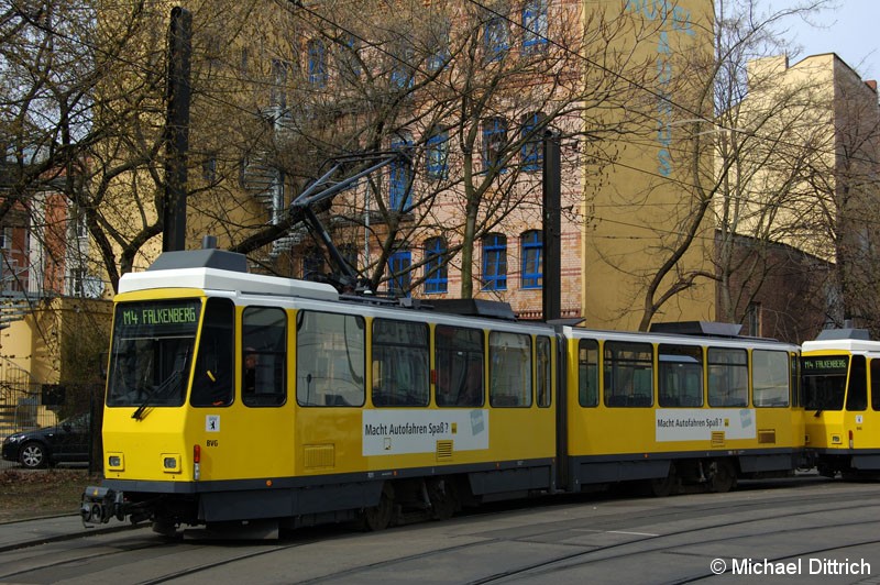 Bild: 7011 als Linie M4 in der Großen Präsidentenstraße.