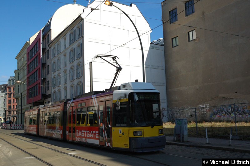 Bild: 1070 als Linie M6 in der Großen Präsidentenstraße.